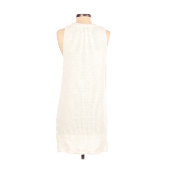 C. Luce pullover sweater size medium - Picture 2 of 5